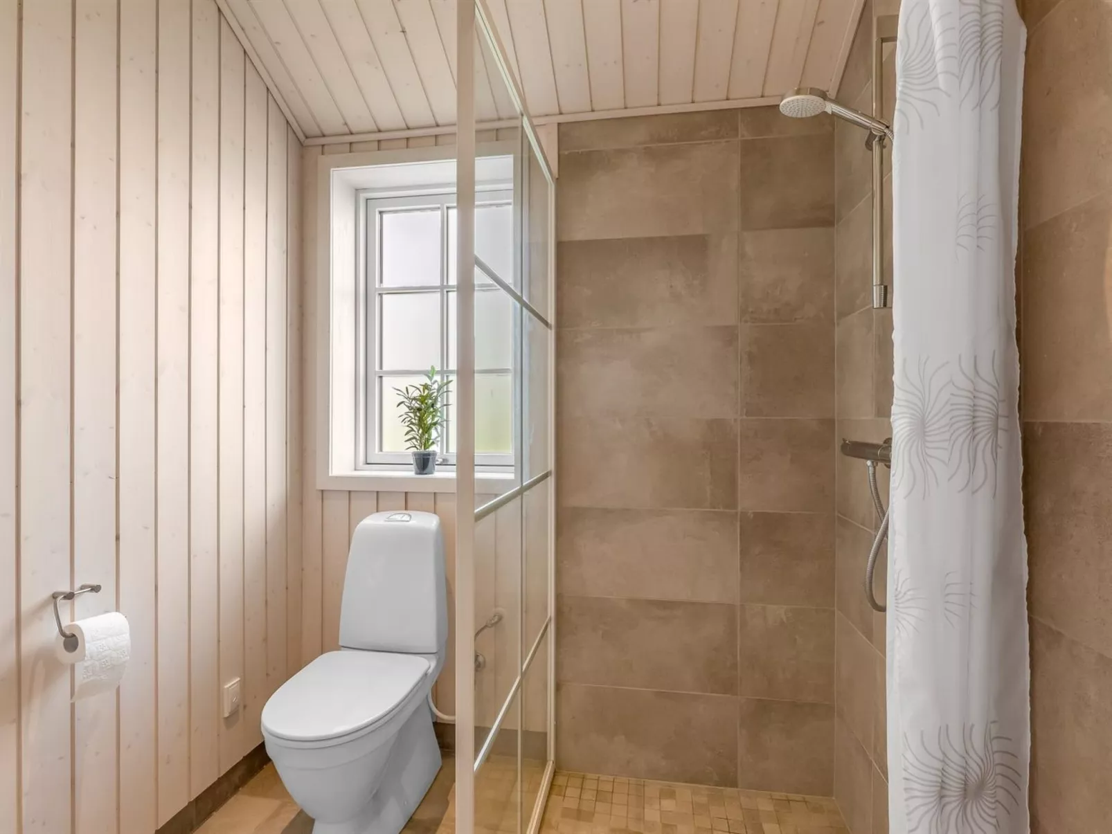 "Hellevi" - 900m from the sea-Binnen