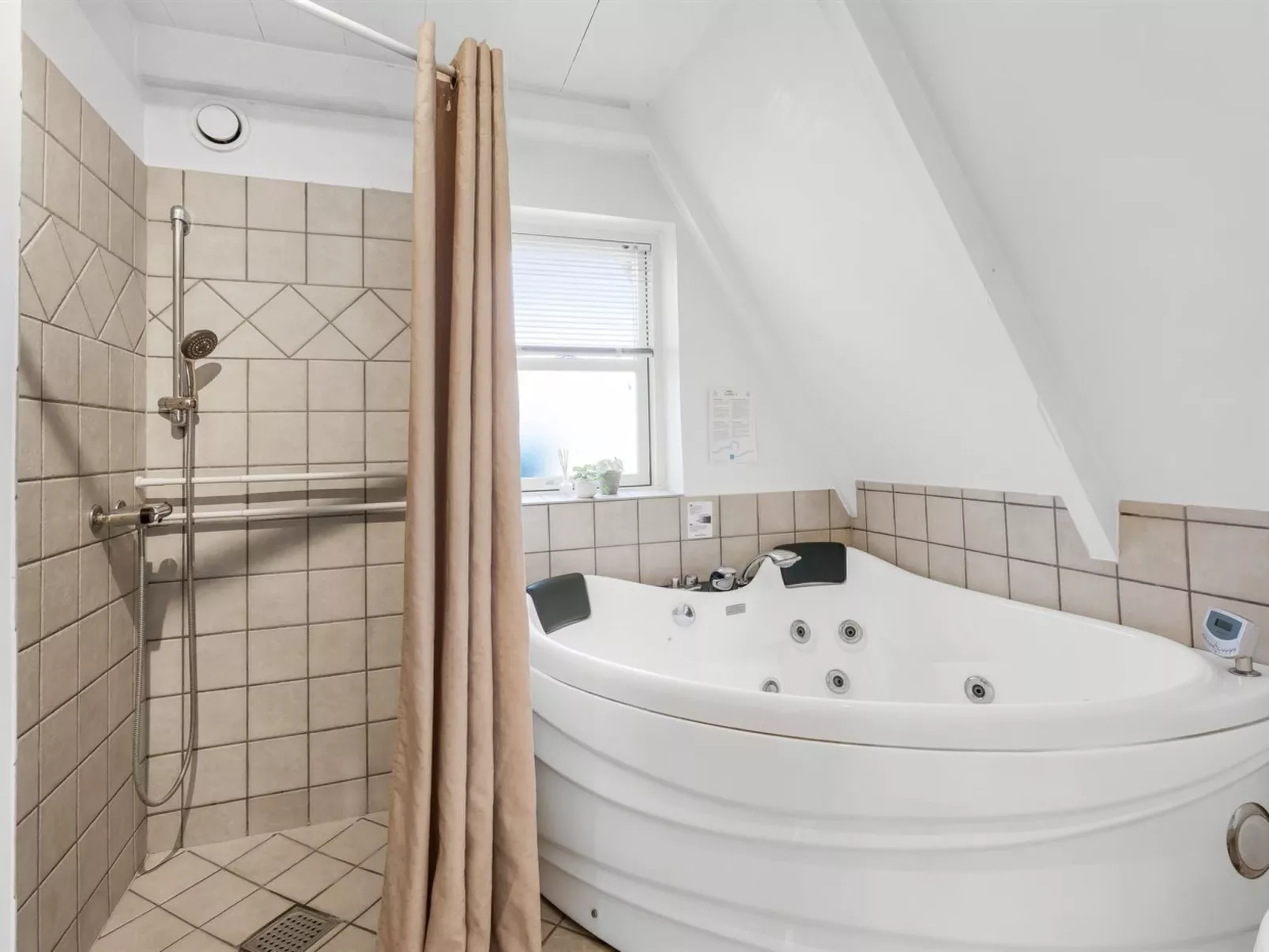 "Murtuz" - 50m from the sea-Binnen