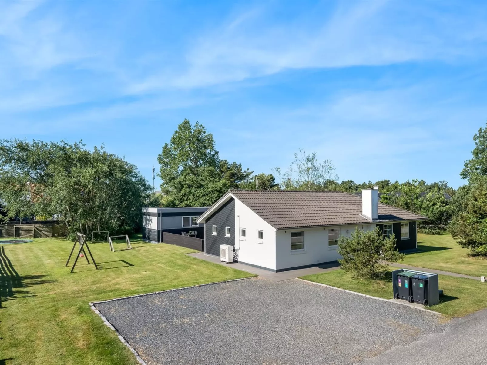 "Guthbrand" - 1.3km from the sea-Buiten