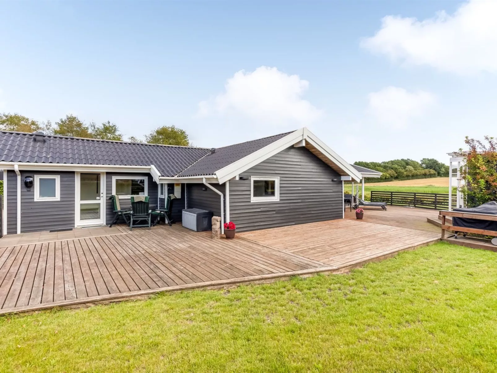 "Eisa" - 75m from the sea-Buiten