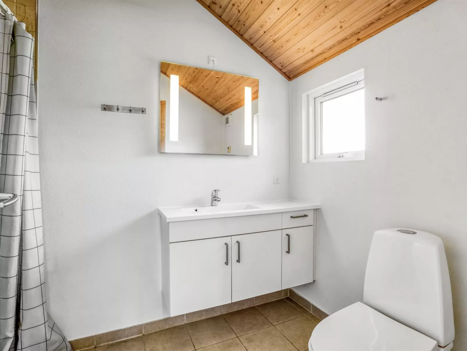 "Jurgis" - 900m from the sea-Binnen