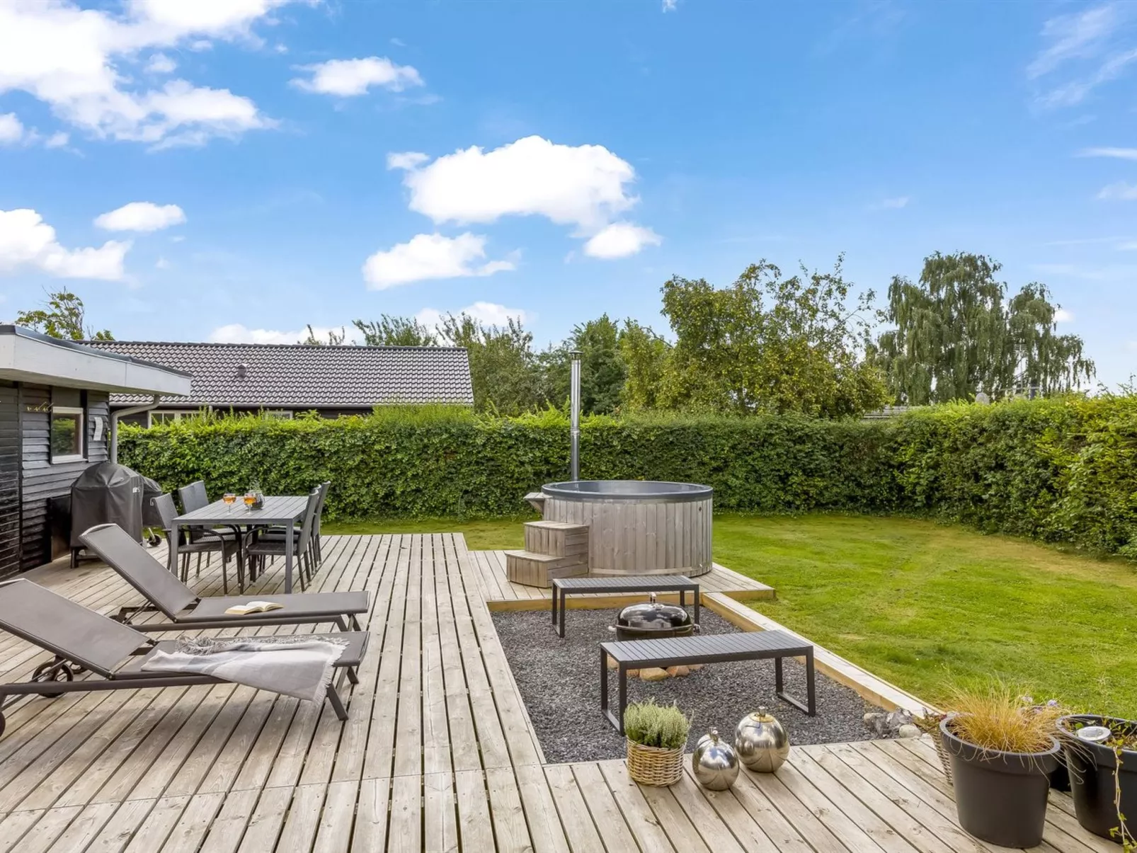 "Adia" - 500m from the sea-Buiten