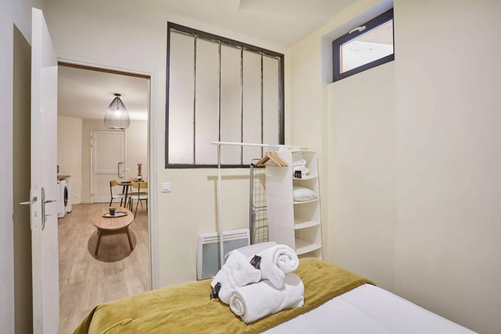 JEAN MOULIN NEW-Niet-getagd