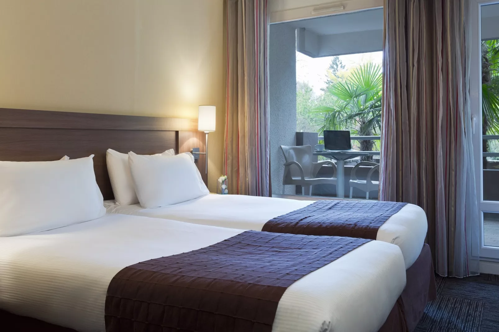 1-Bedroom Apartment - LA RESERVE-Slaapkamer