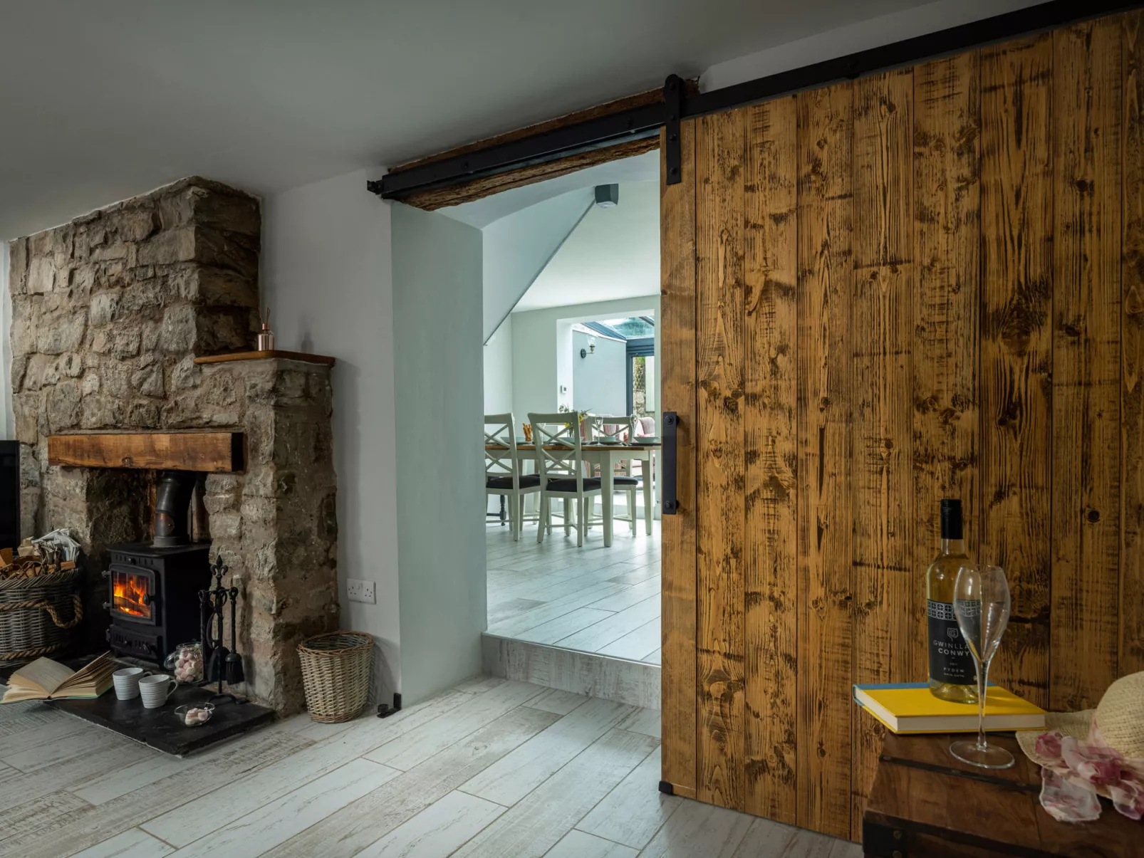 Esmor Cottage-Binnen