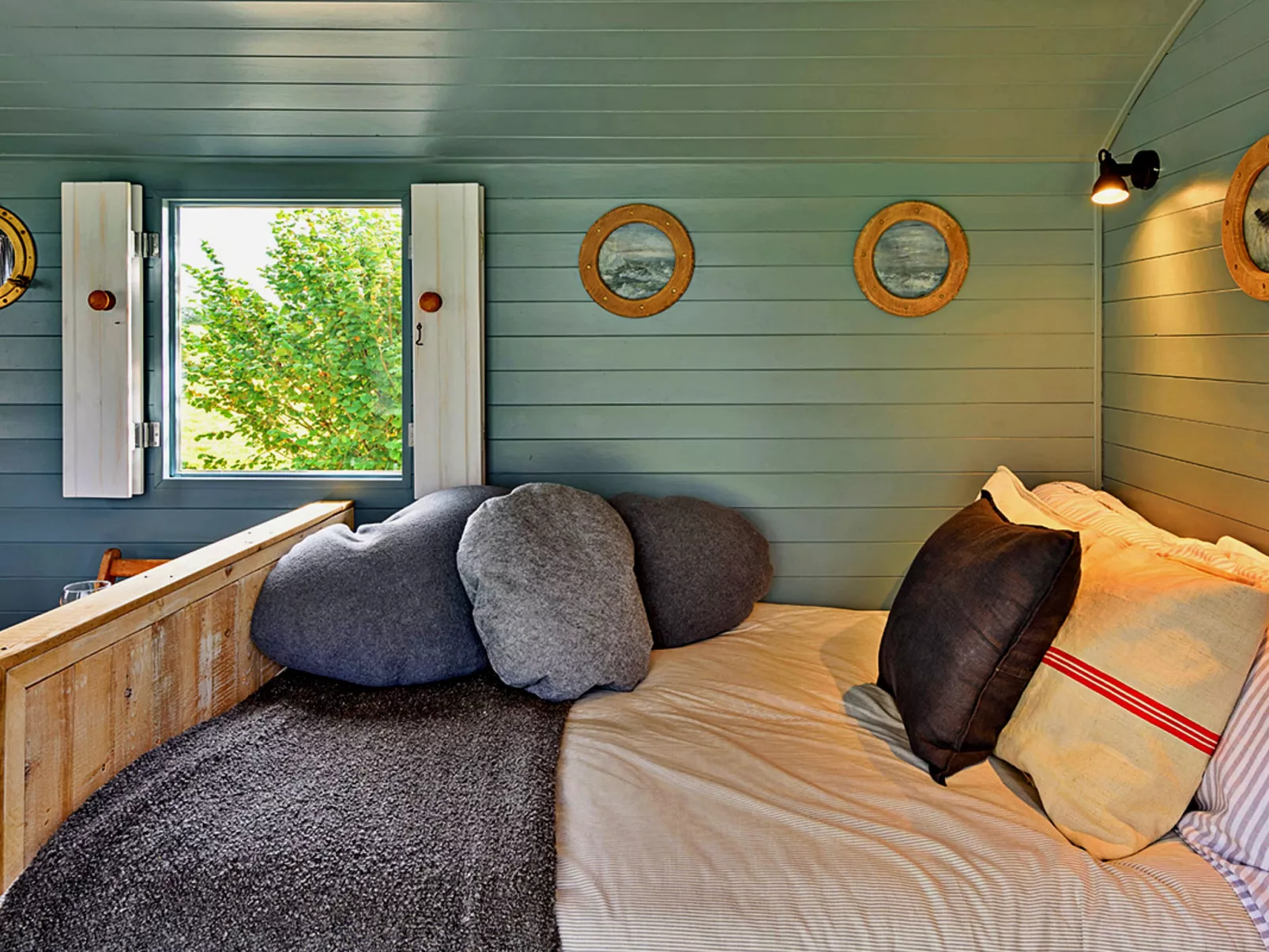 'Susanna' Poachers Hut-Binnen