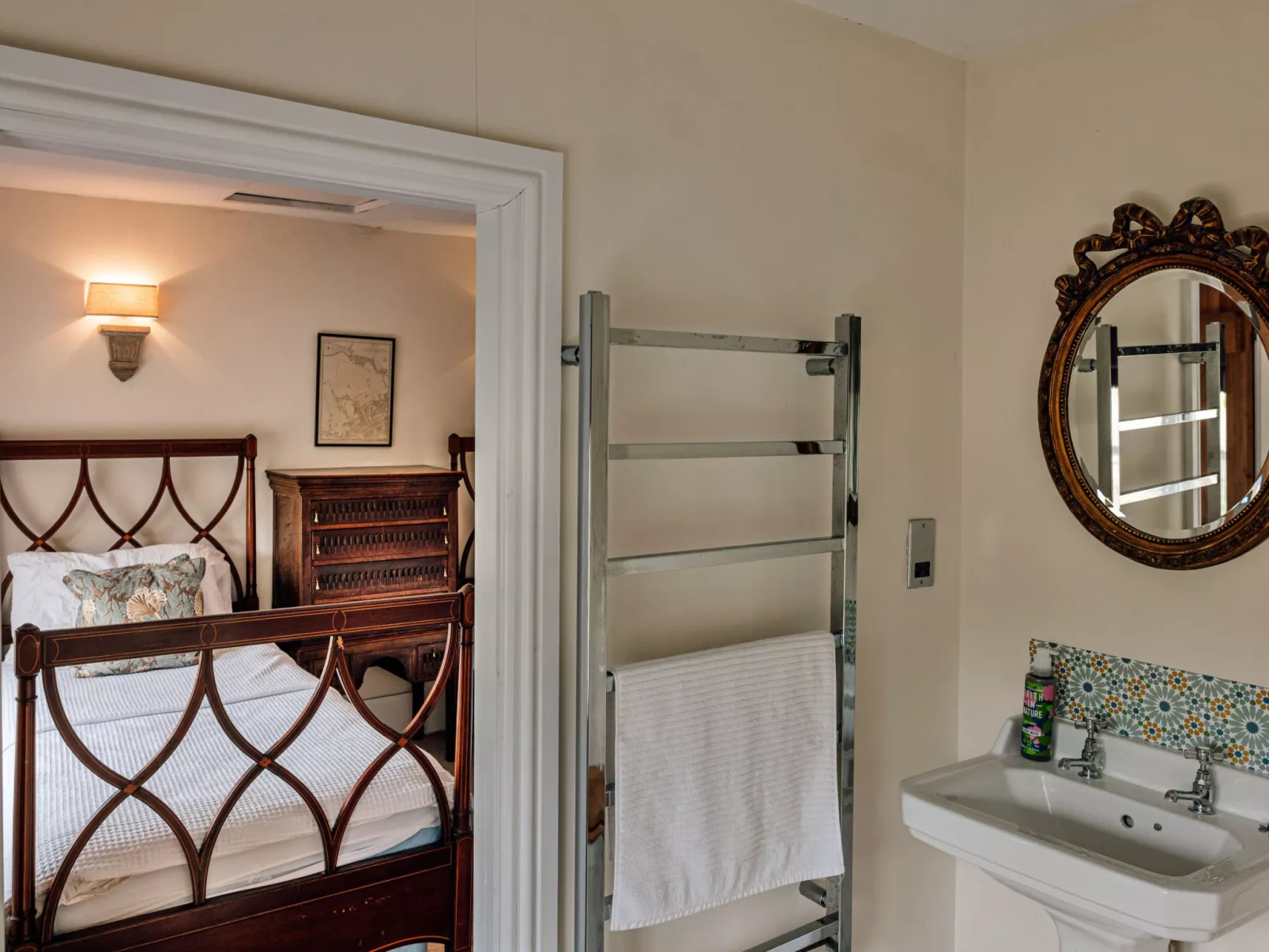 Beili Glas Cottage-Binnen