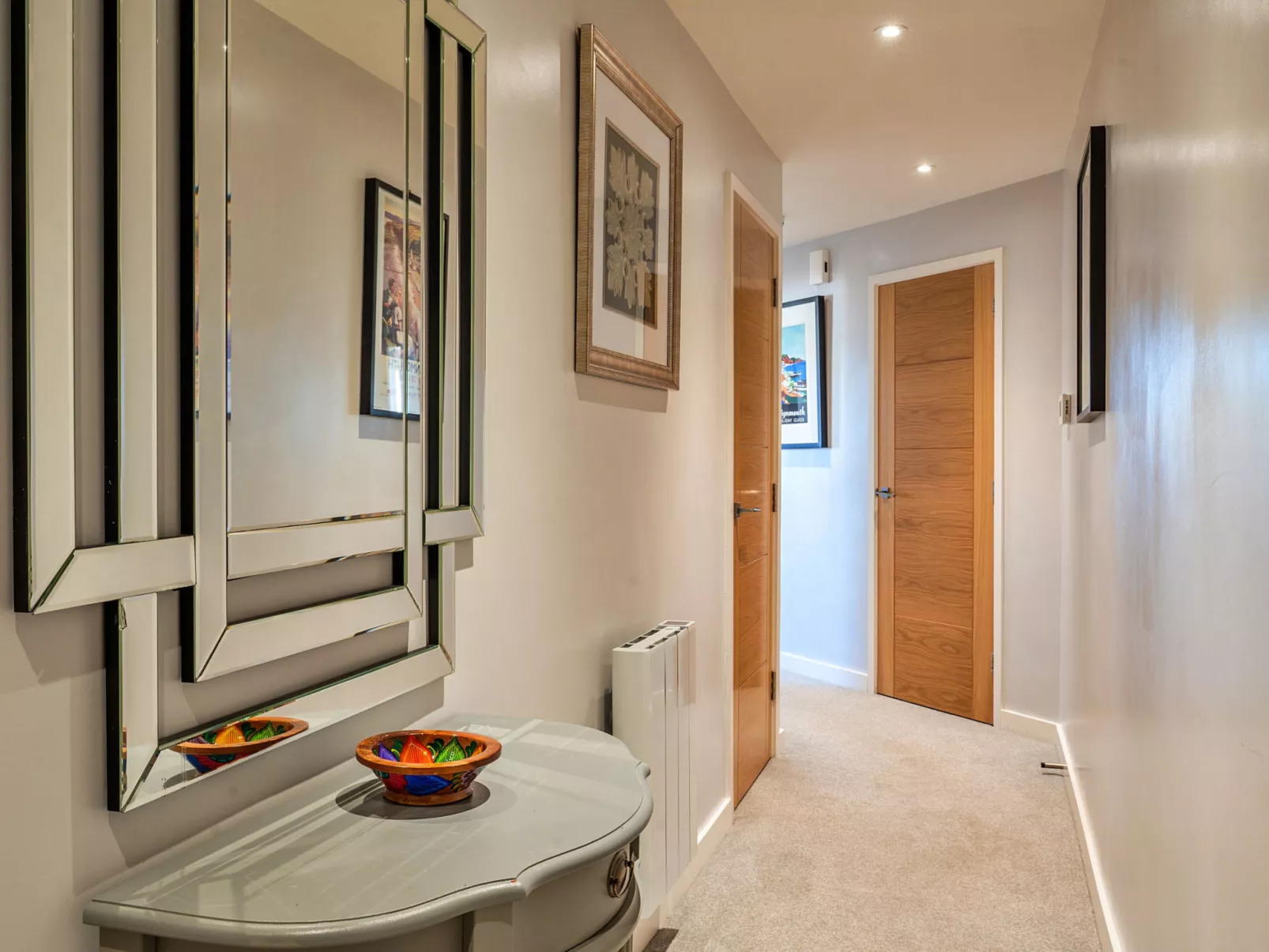 Number 10, Montpellier Apartments-Buiten