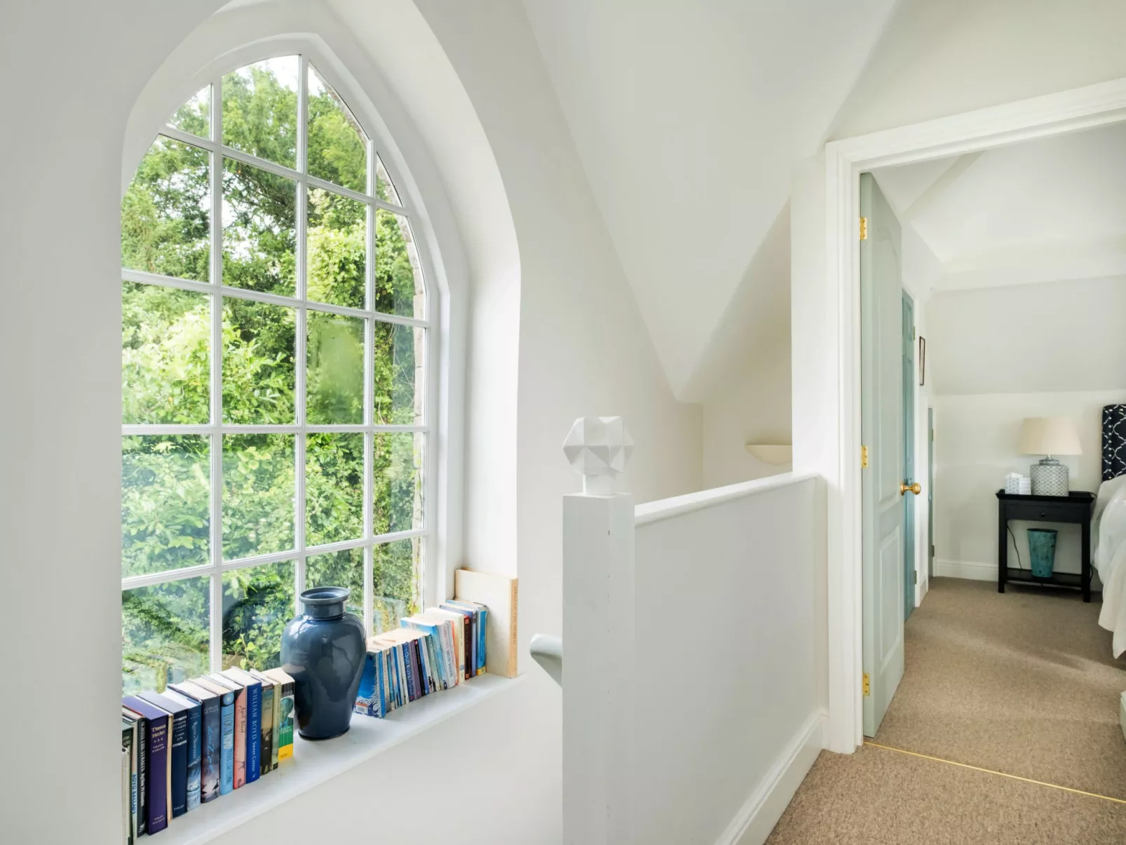 Coach House Wellbeing Retreat-Binnen