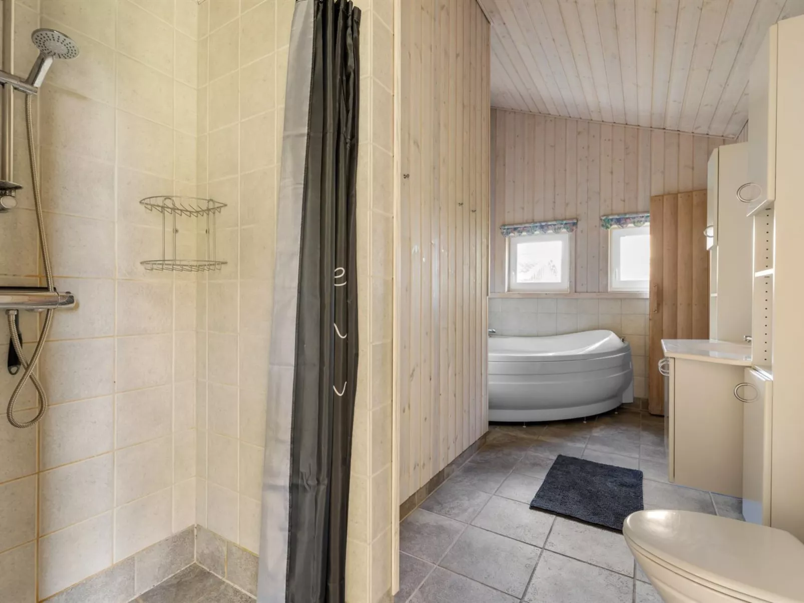 "Solja" - 85m from the sea-Binnen