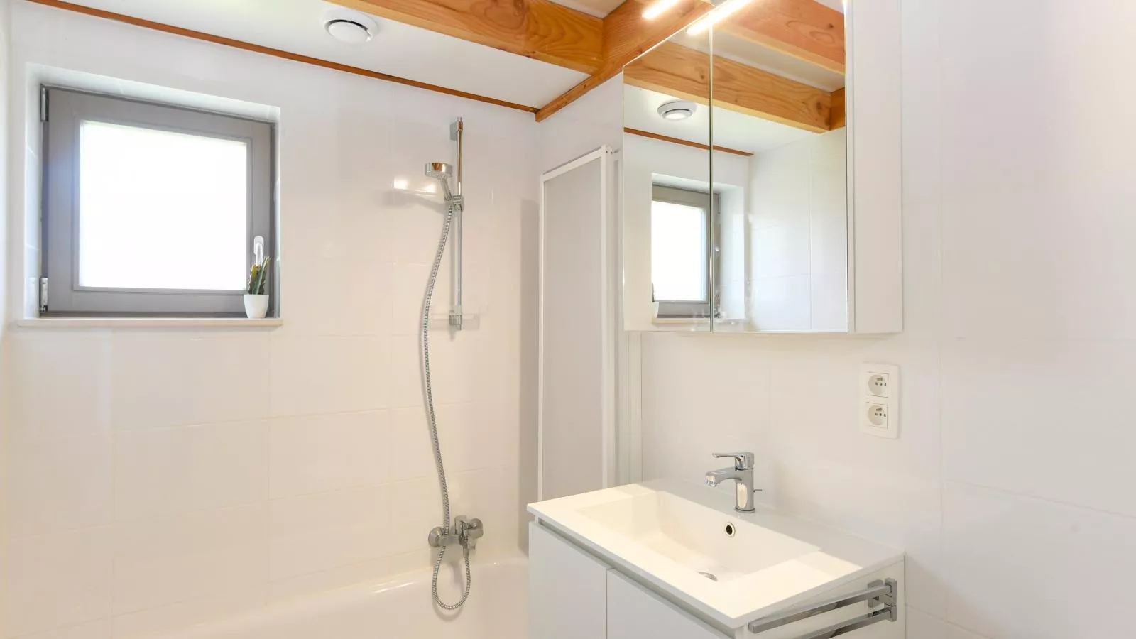 Westhinder II H53-Badkamer