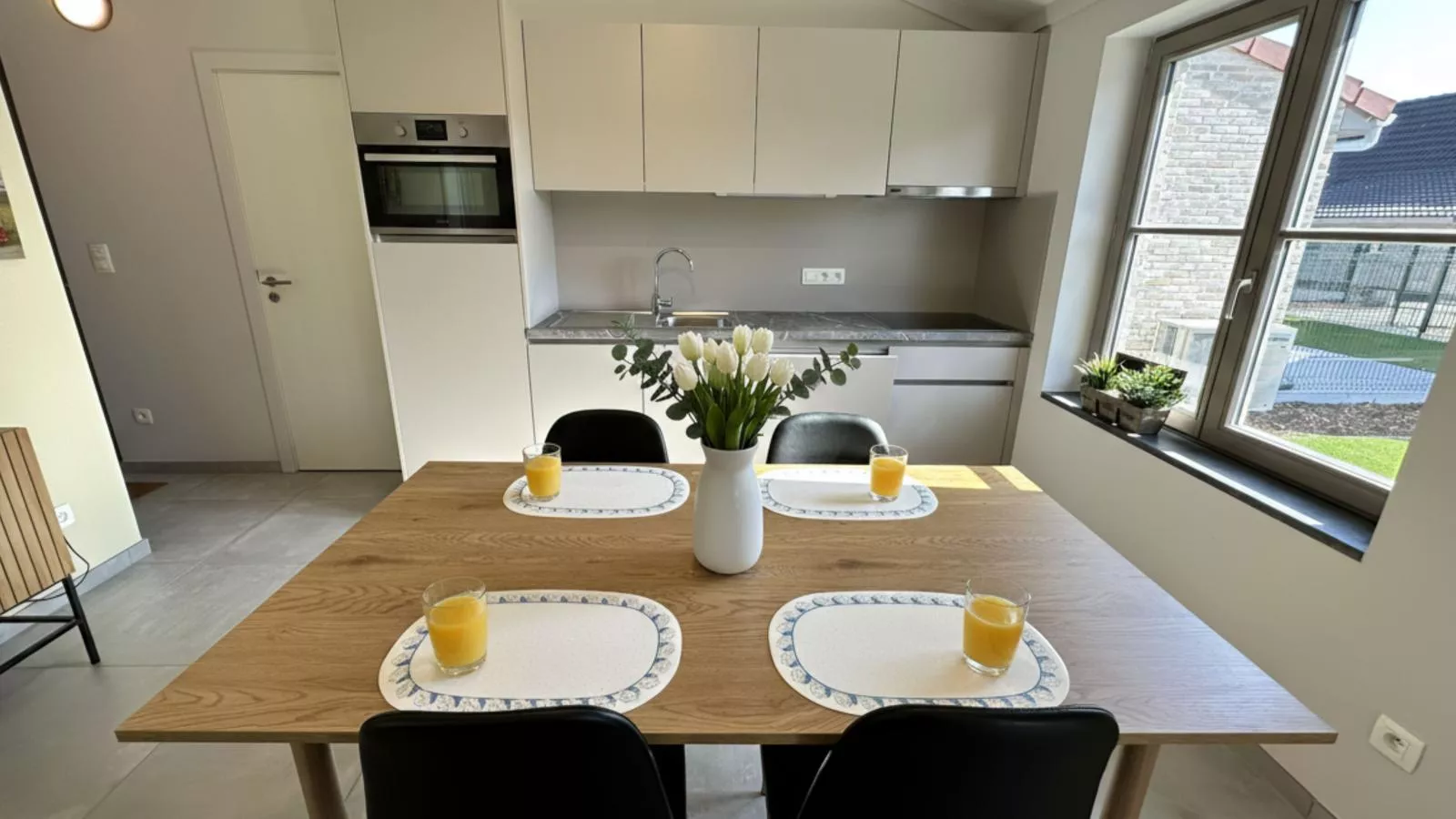 Westhinder II H18-Eetkamer