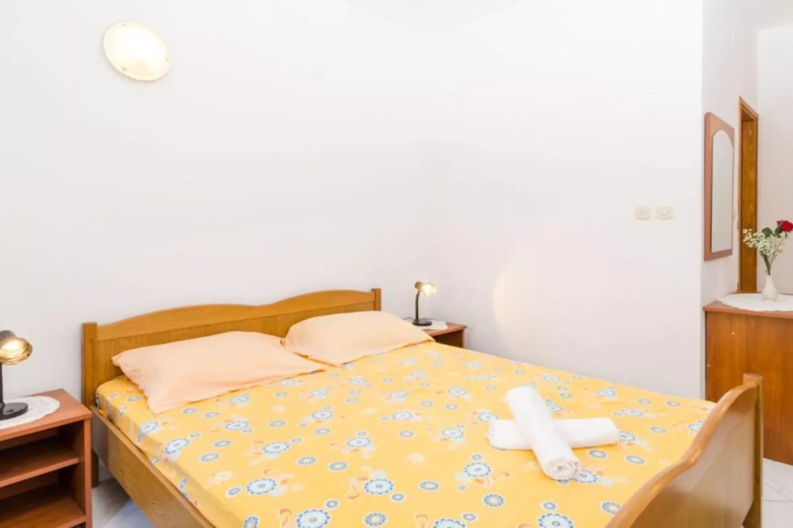 Guest House Sobra 38 - Double Room with Private Bathroom 2-Slaapkamer