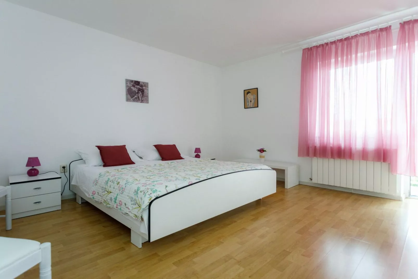 Charming and Tranquil Krk Center Apartment - One Bedroom Apartment with  Balcony-Slaapkamer