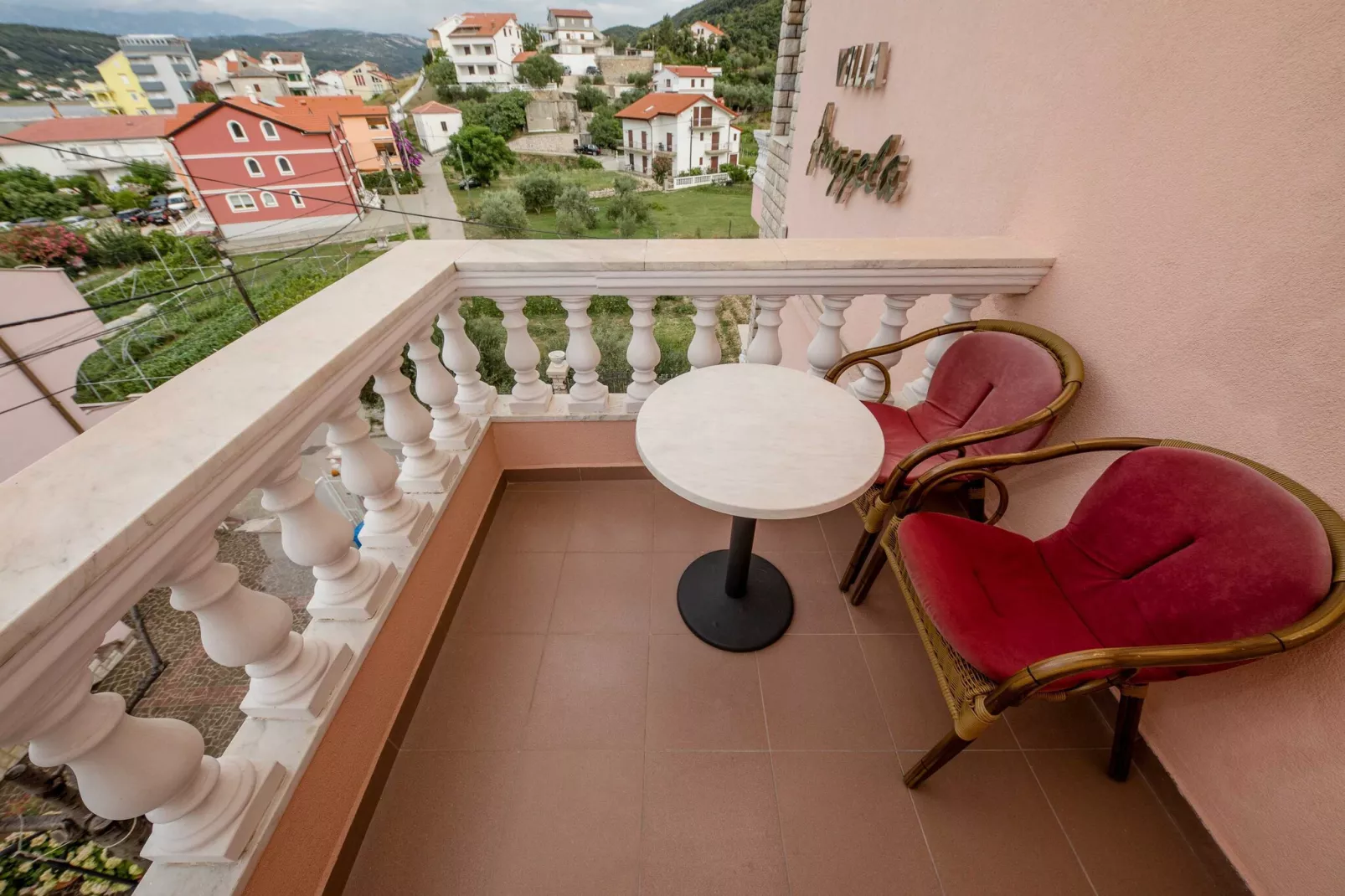 Guest House Villa Anggela - Classic Double room with Balcony and Sea View (BR1)-Buitenlucht