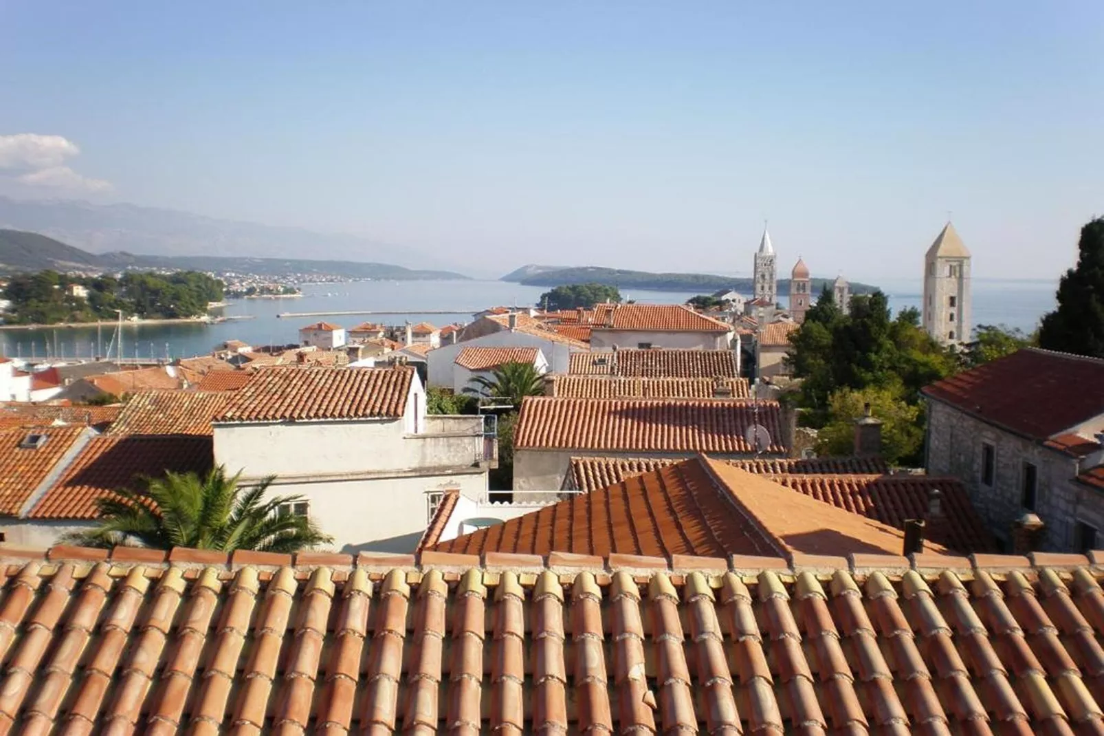 Rab Diving Mirko - One Bedroom Apartment with Sea View (5)-Buitenlucht