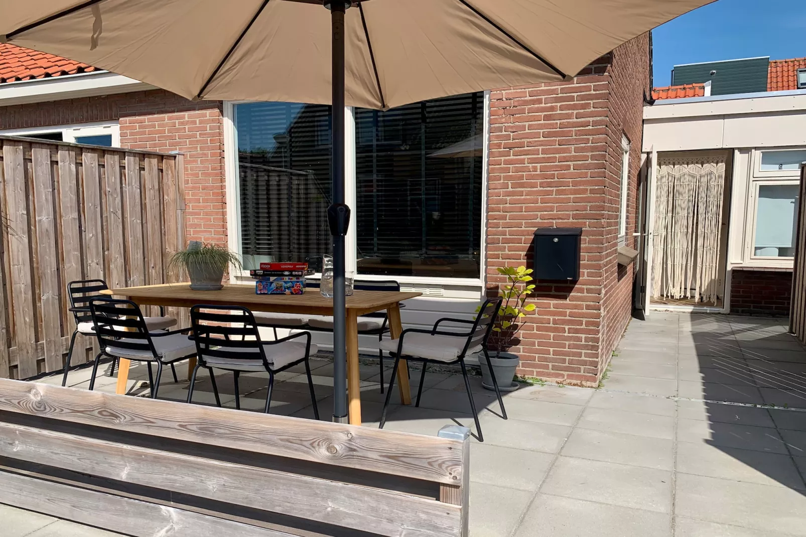 Plein 1945-8-Terrasbalkon