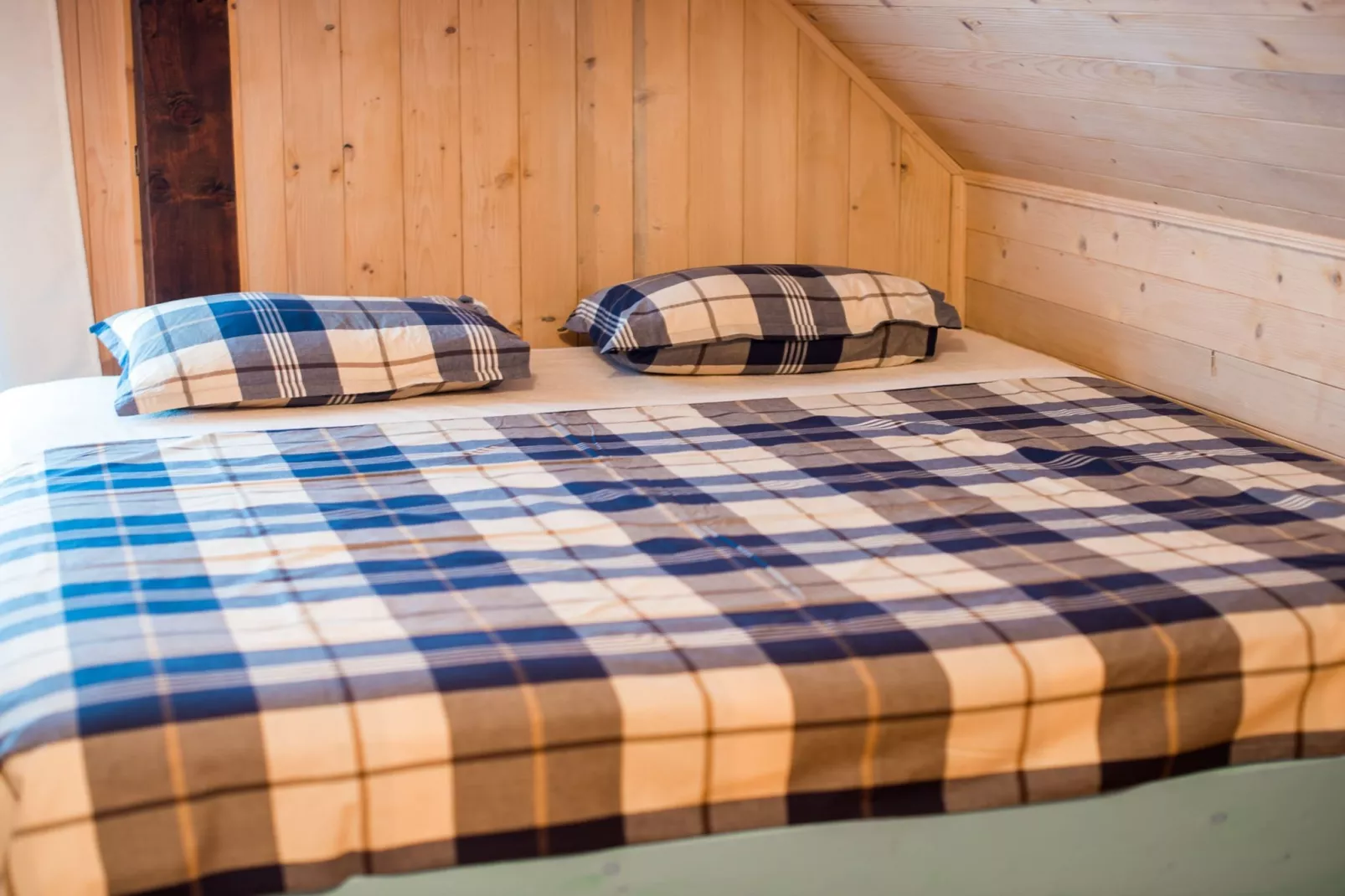 Serene Rustic Haven Holiday Home with Sauna - Two Bedroom Holiday Home with Sauna