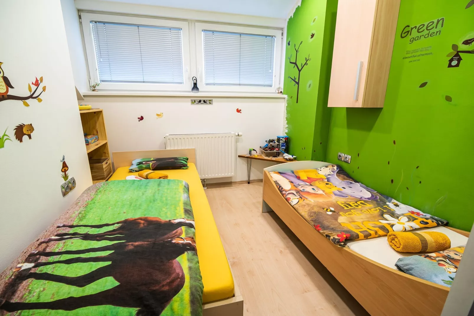 Elegant and Stylish Retreat Apartments with Terrace - Three Bedroom Apartment with Terrace-Slaapkamer