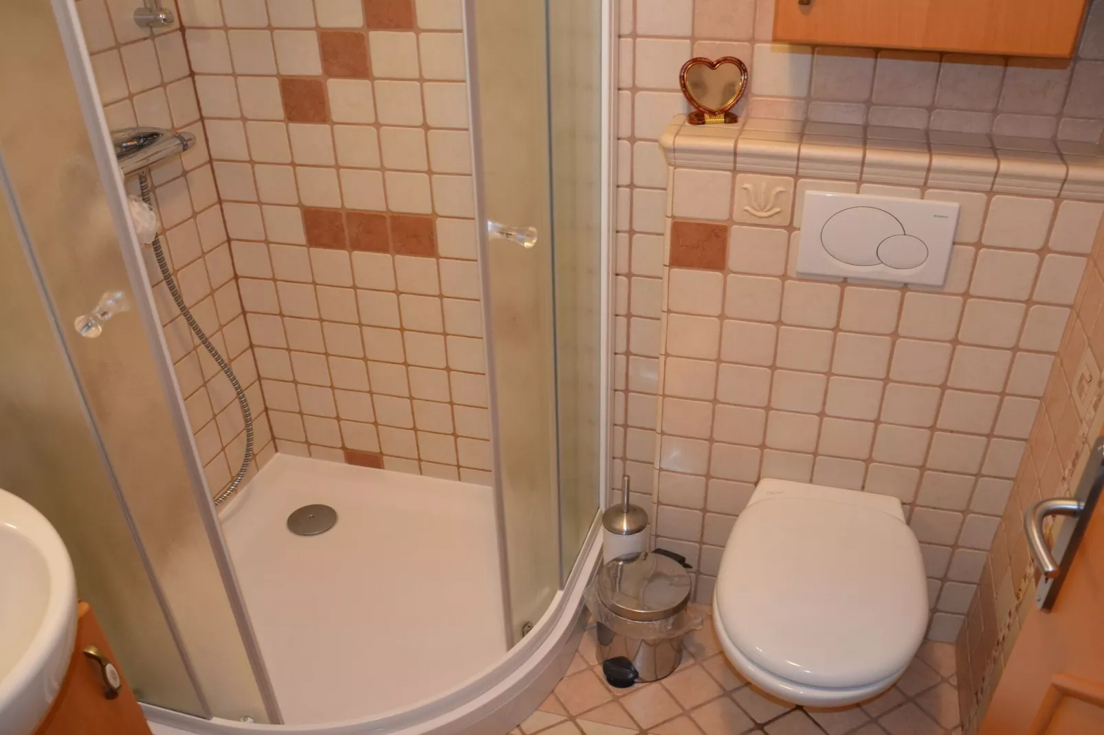 Kranjska Gora Comfortable Apartment with Balcony and Mountain View - Two Bedroom Apartment with Balcony-Badkamer