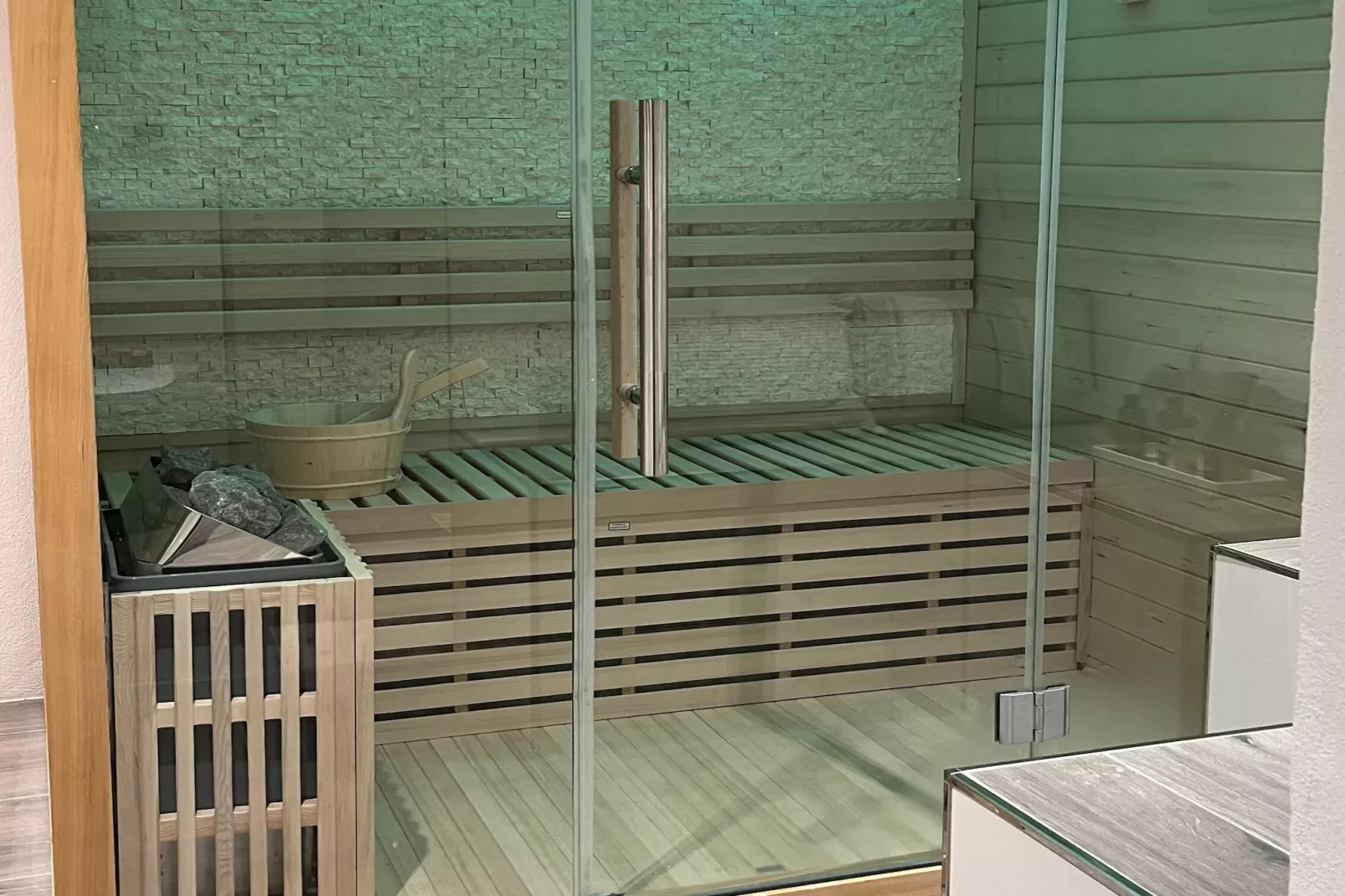 Apartment Eifelglück mit Dachterrasse-Sauna