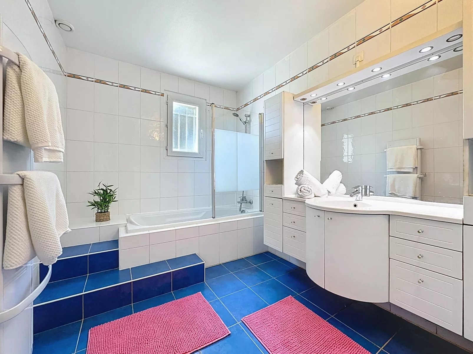 Ma Petite Mer-Binnen