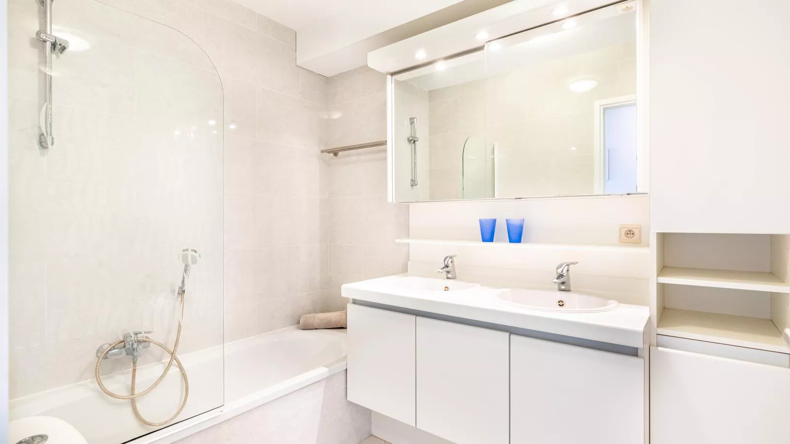 Monti gelijkvloers-Badkamer