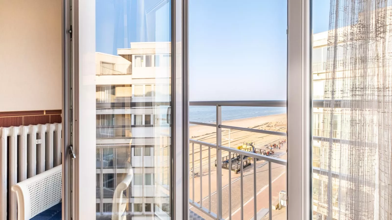 Neva cinq-Uitzicht zomer