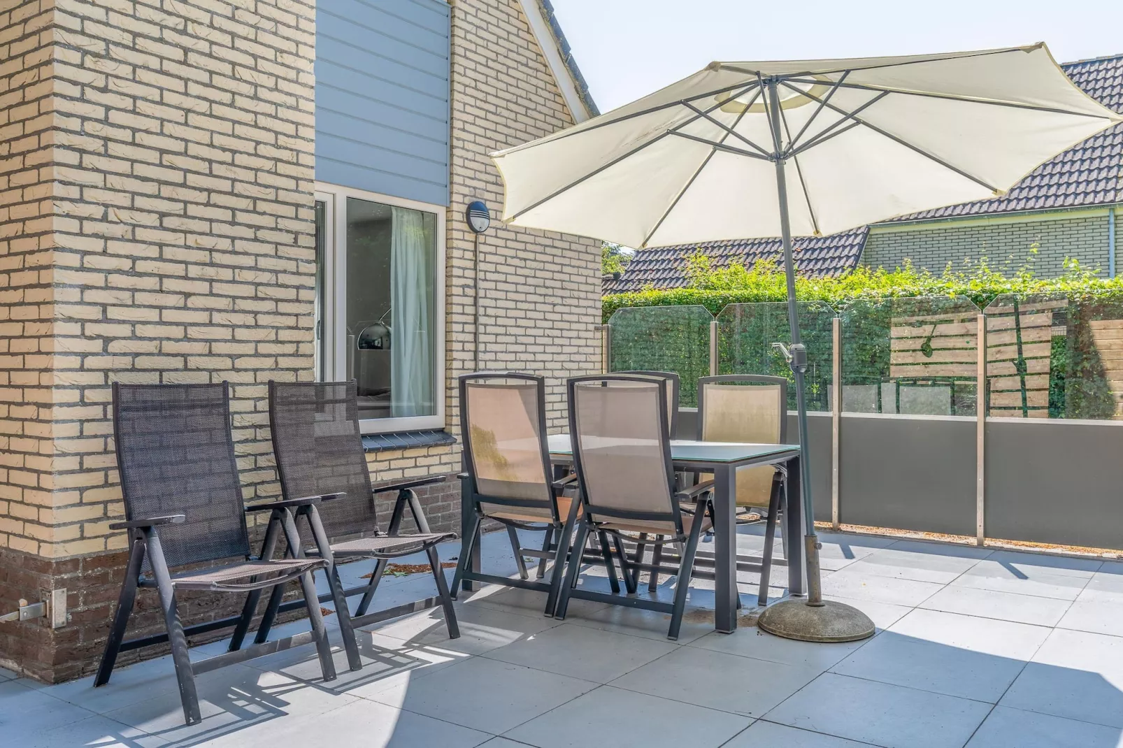 Kamperfoelie 43-Terrasbalkon