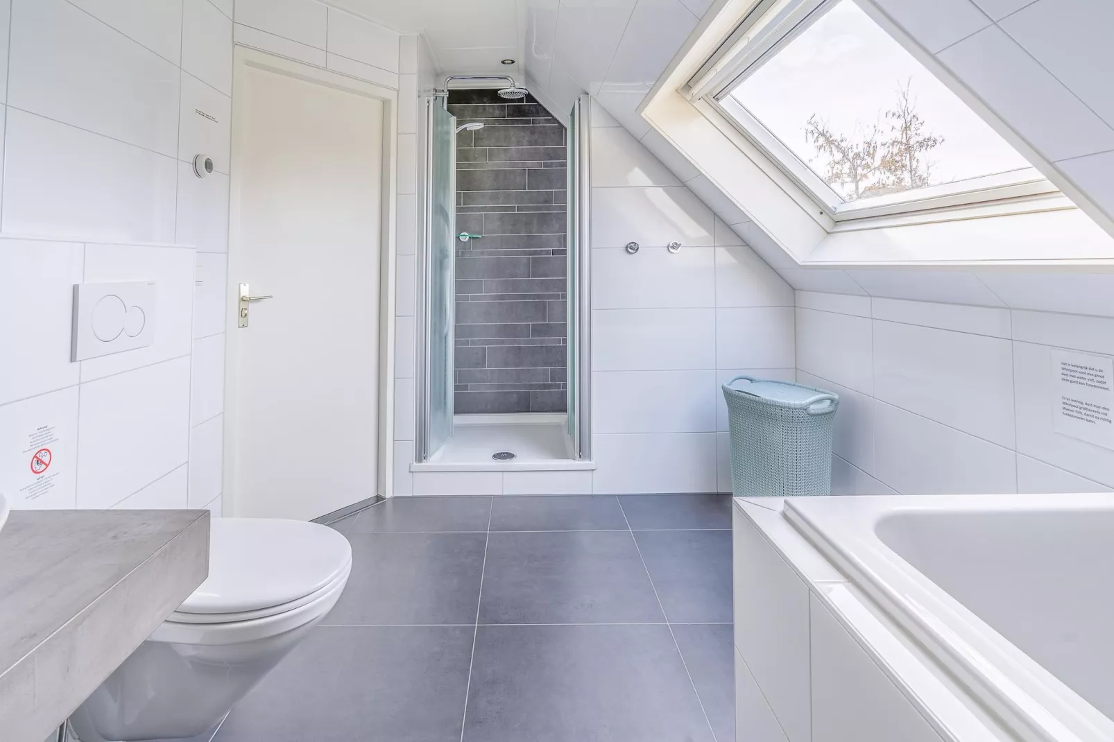 Kamperfoelie 49-Badkamer