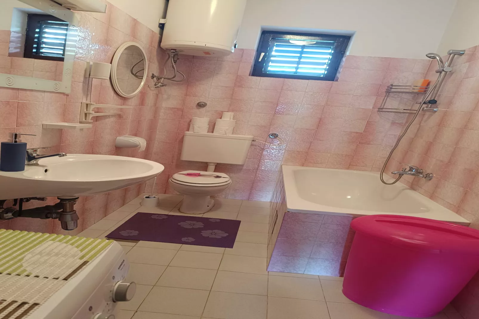 Holiday Home Višnja - Two Bedroom Holiday Home with Terrace - Badkamer