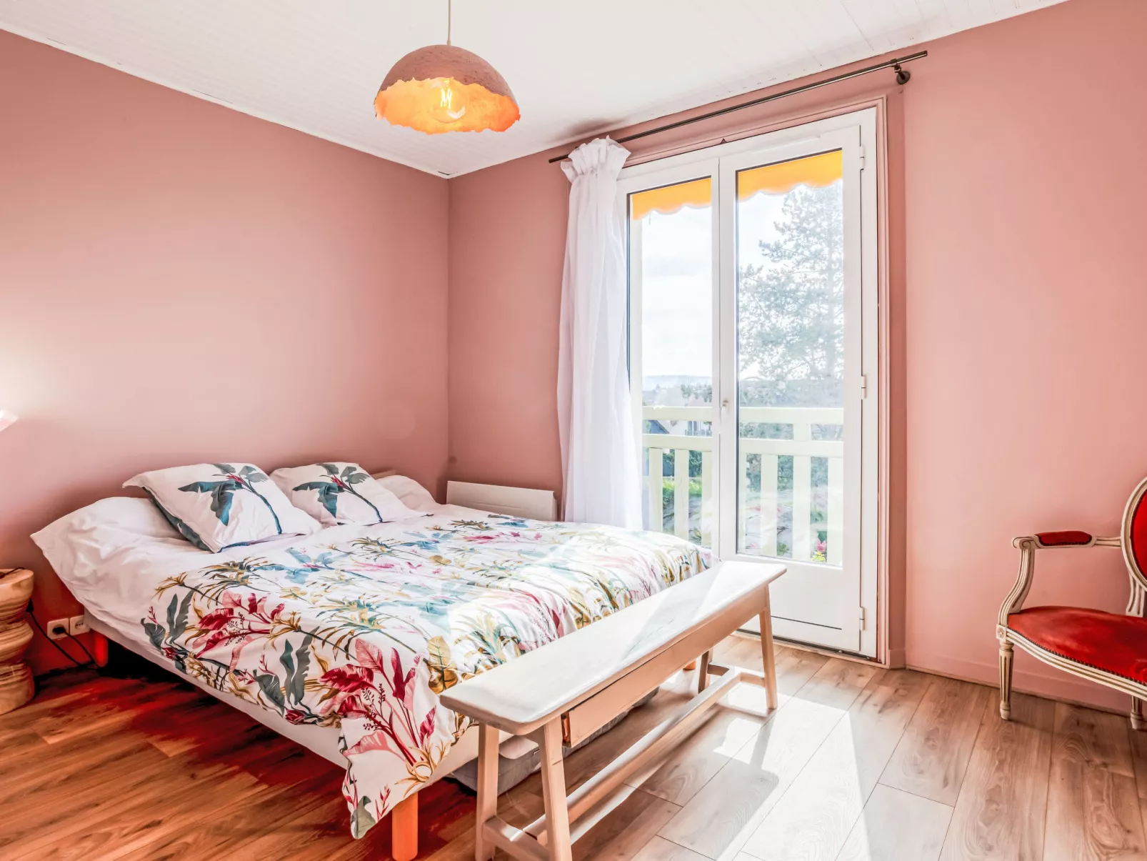 Les Jonquilles-Binnen