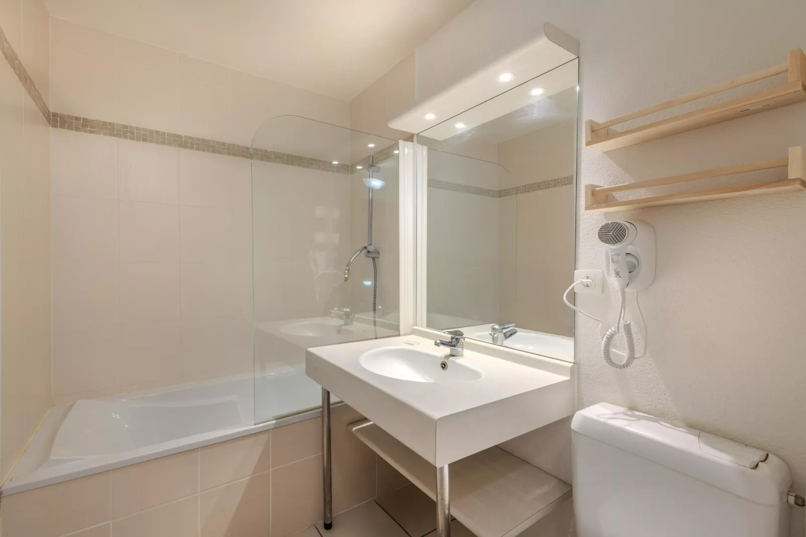 D. de Bertheaume N°413 - 2P5-Badkamer