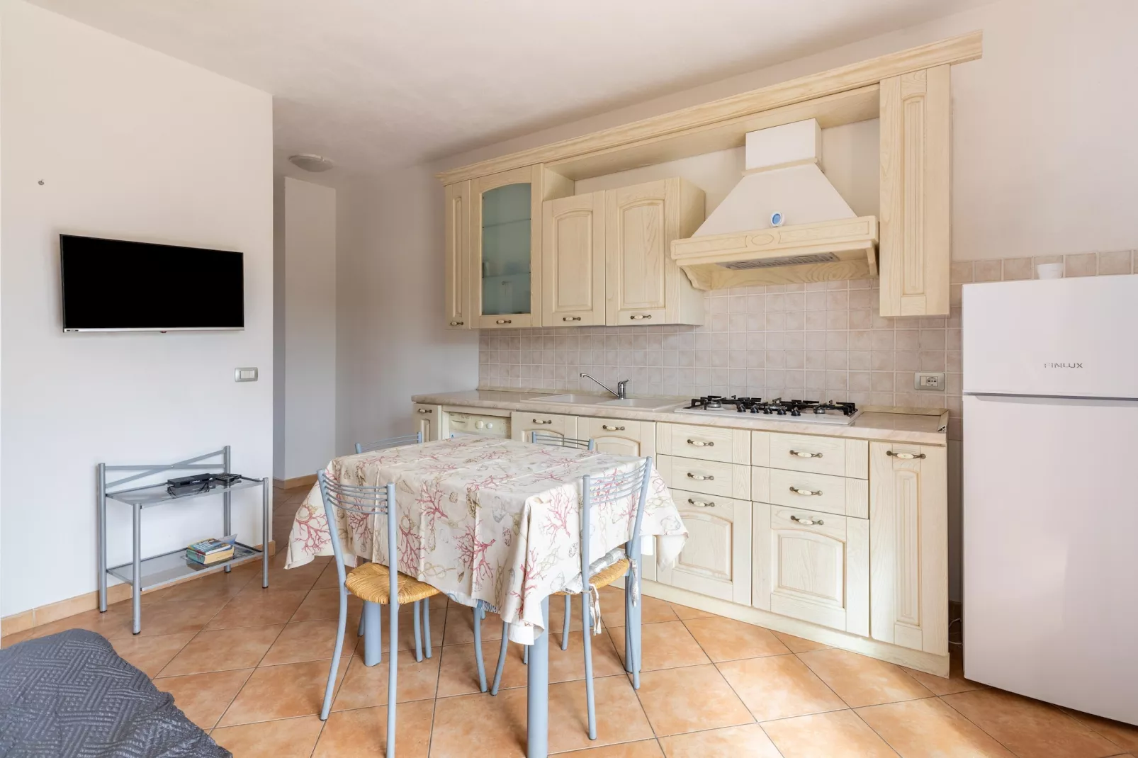 TRILO 2 MAGNOLIA-Eetkamer