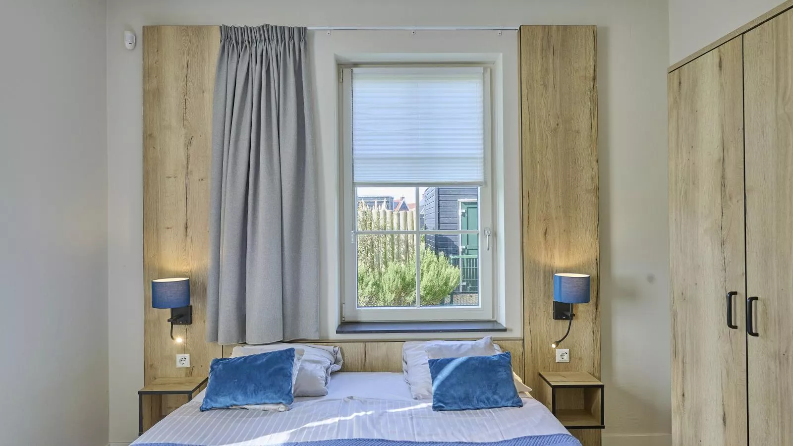 SeaLuxe Residence 27C-Slaapkamer