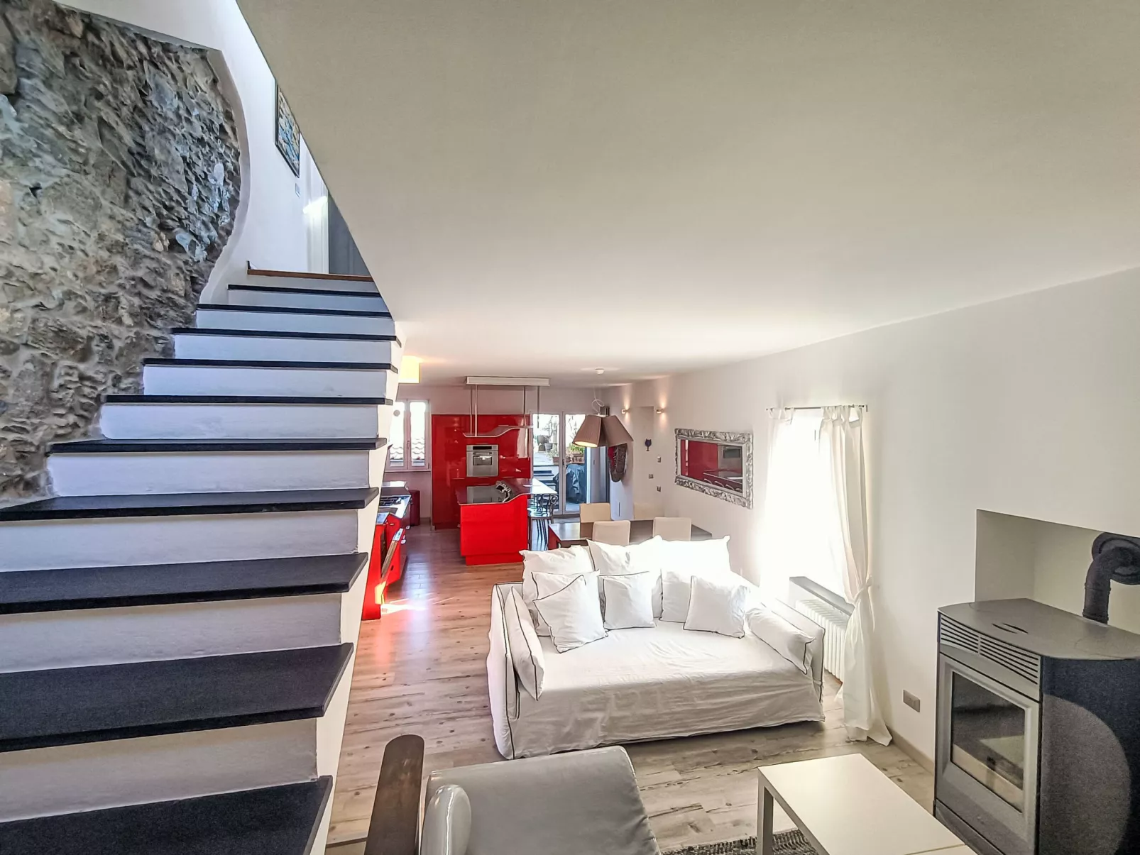 Terrazza con glicine-Binnen