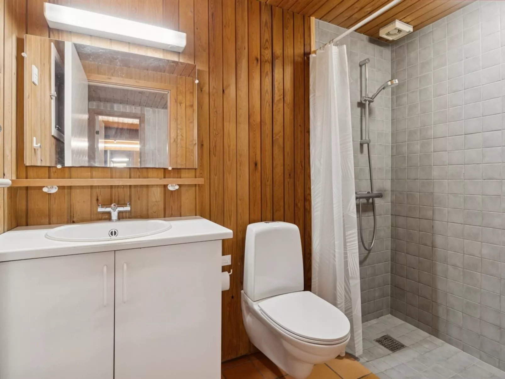 "Tjegge" - 500m from the sea-Binnen