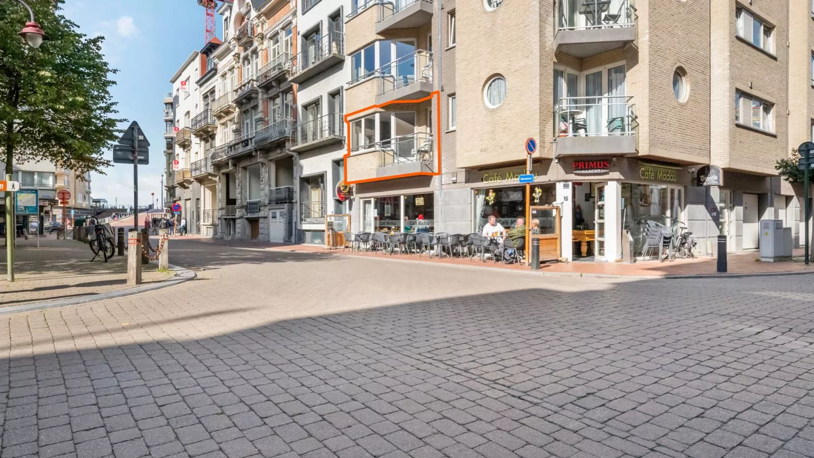 Madou - 0103-Buitenlucht