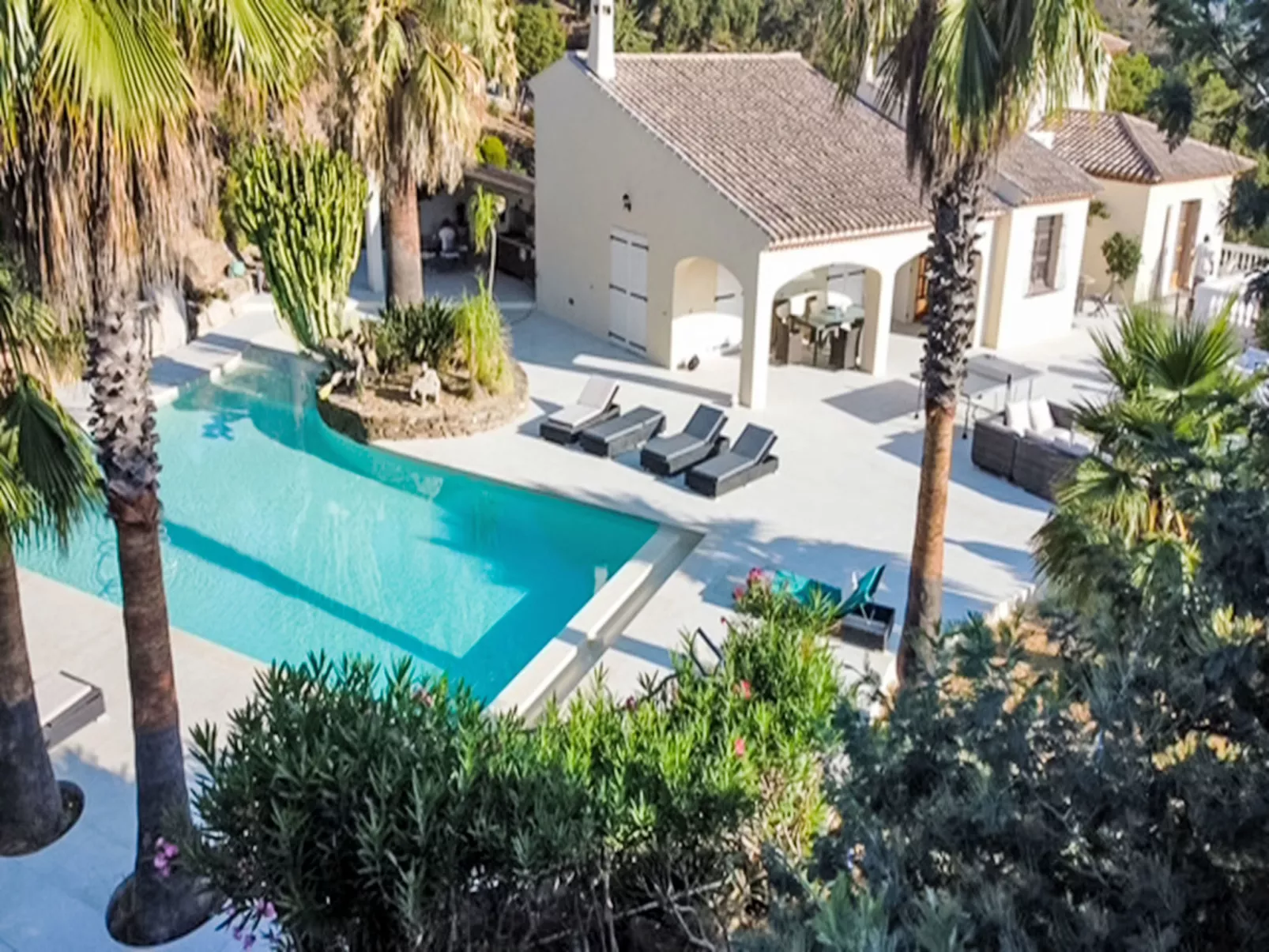 Villa Resedas-Buiten