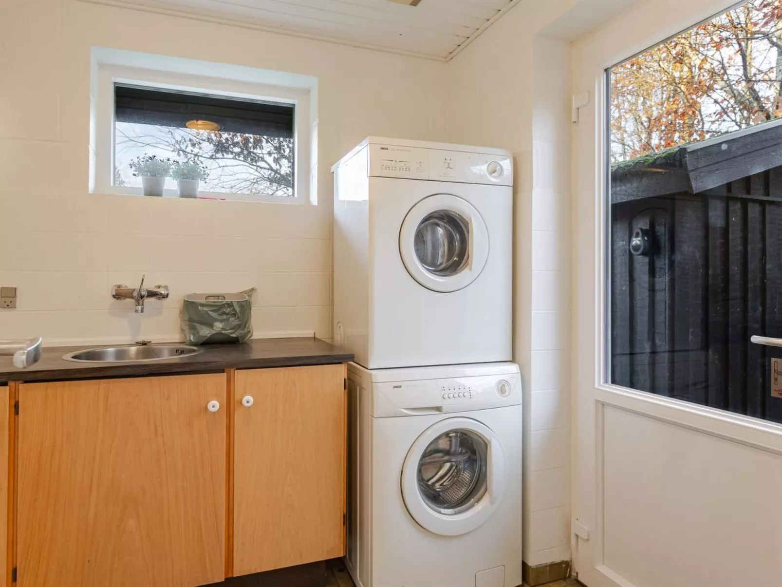 "Gildo" - 30km from the sea-Binnen