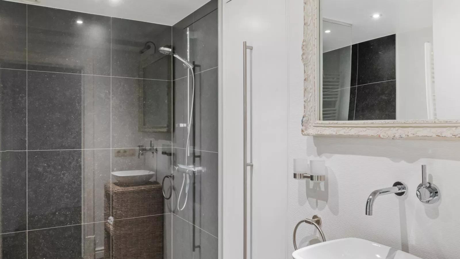 Jacob Van Maerlant  - V1-Badkamer