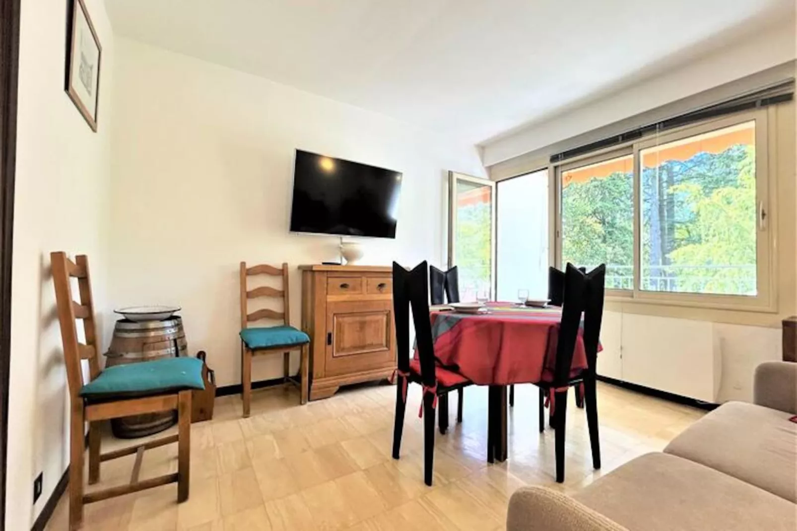 Résidence Flore-Niet-getagd