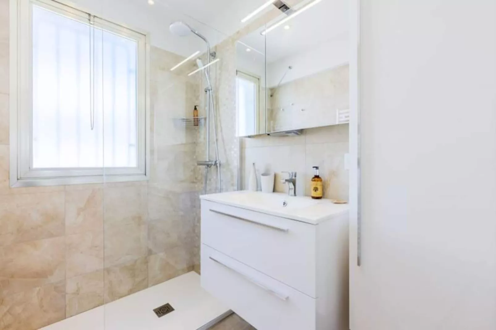 Résidence 2p De Style Avec Terrasse, Plages Et Commerces &agrave; Pied-Niet-getagd