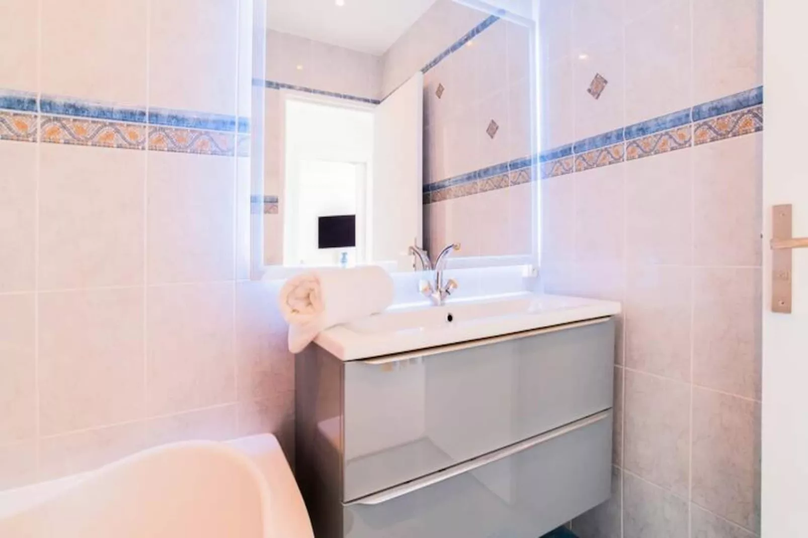 Résidence 3p Avec Terrasse, Vue Mer, Piscine Et Parking-Niet-getagd