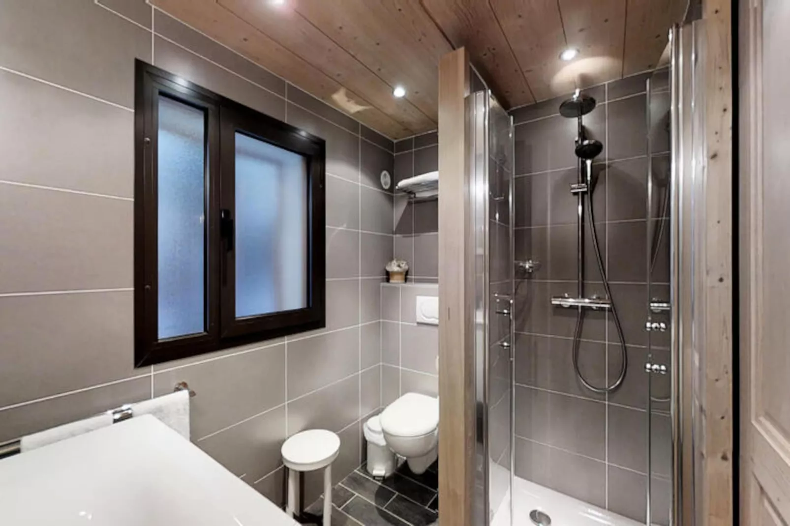 Résidence Chatillon N°5-Niet-getagd