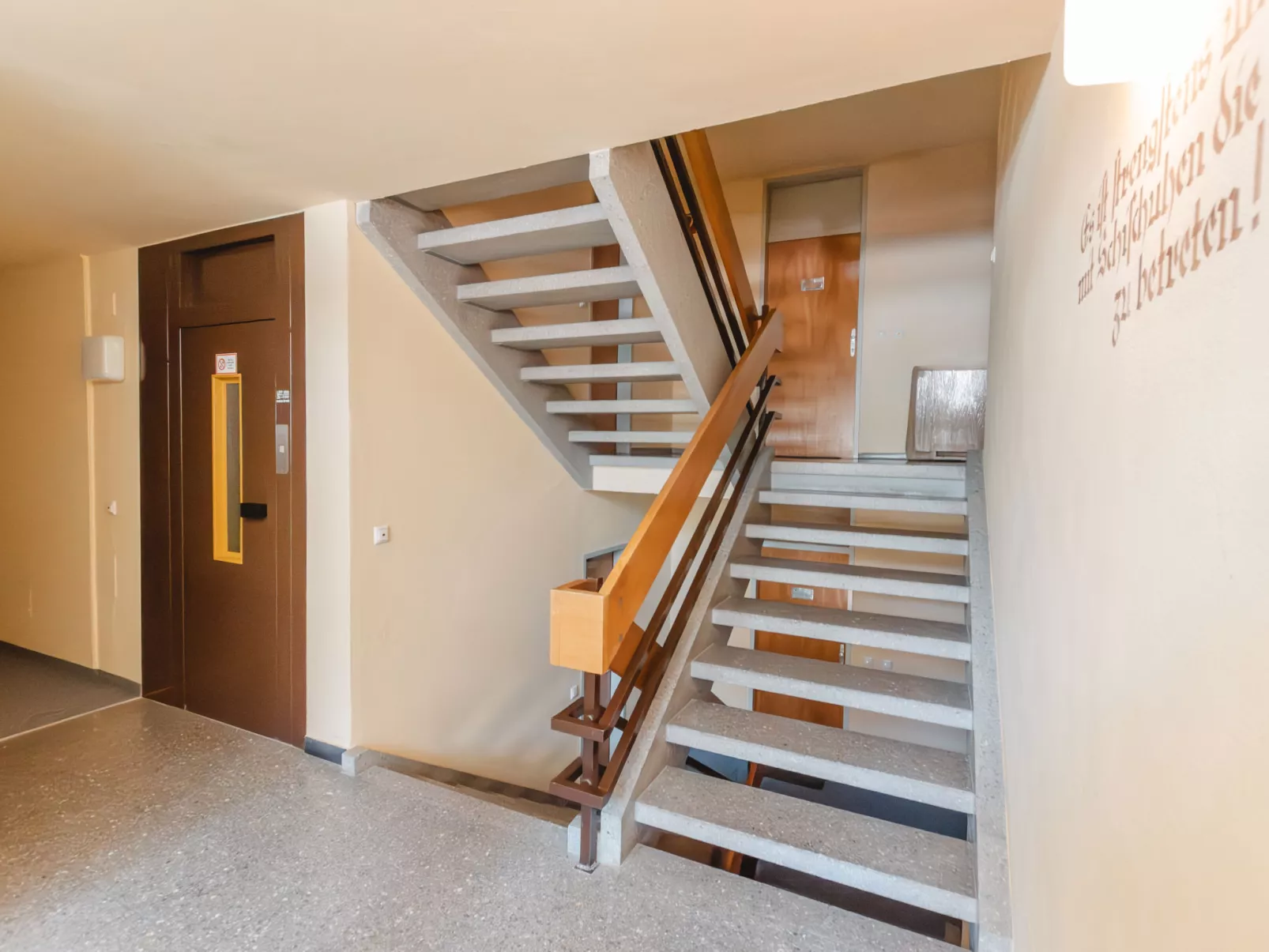 Alpenapartment-Binnen