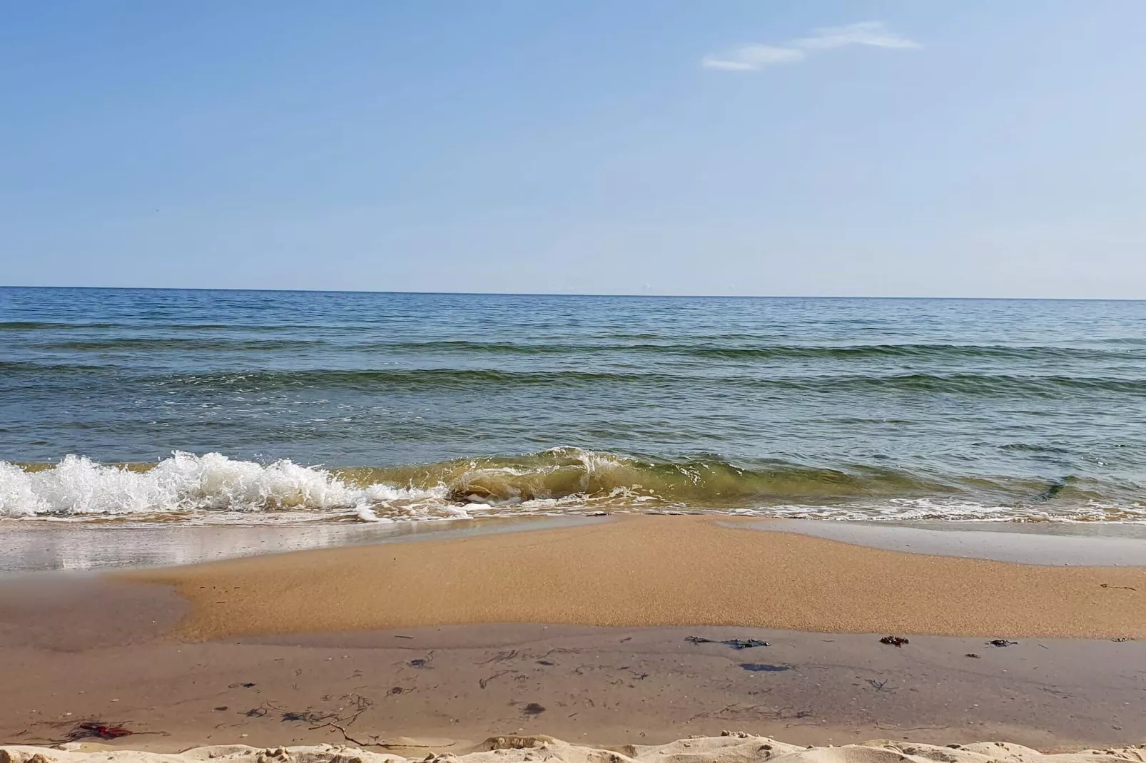 Gezellig huisje bij het strand in Ahus-Waterzicht