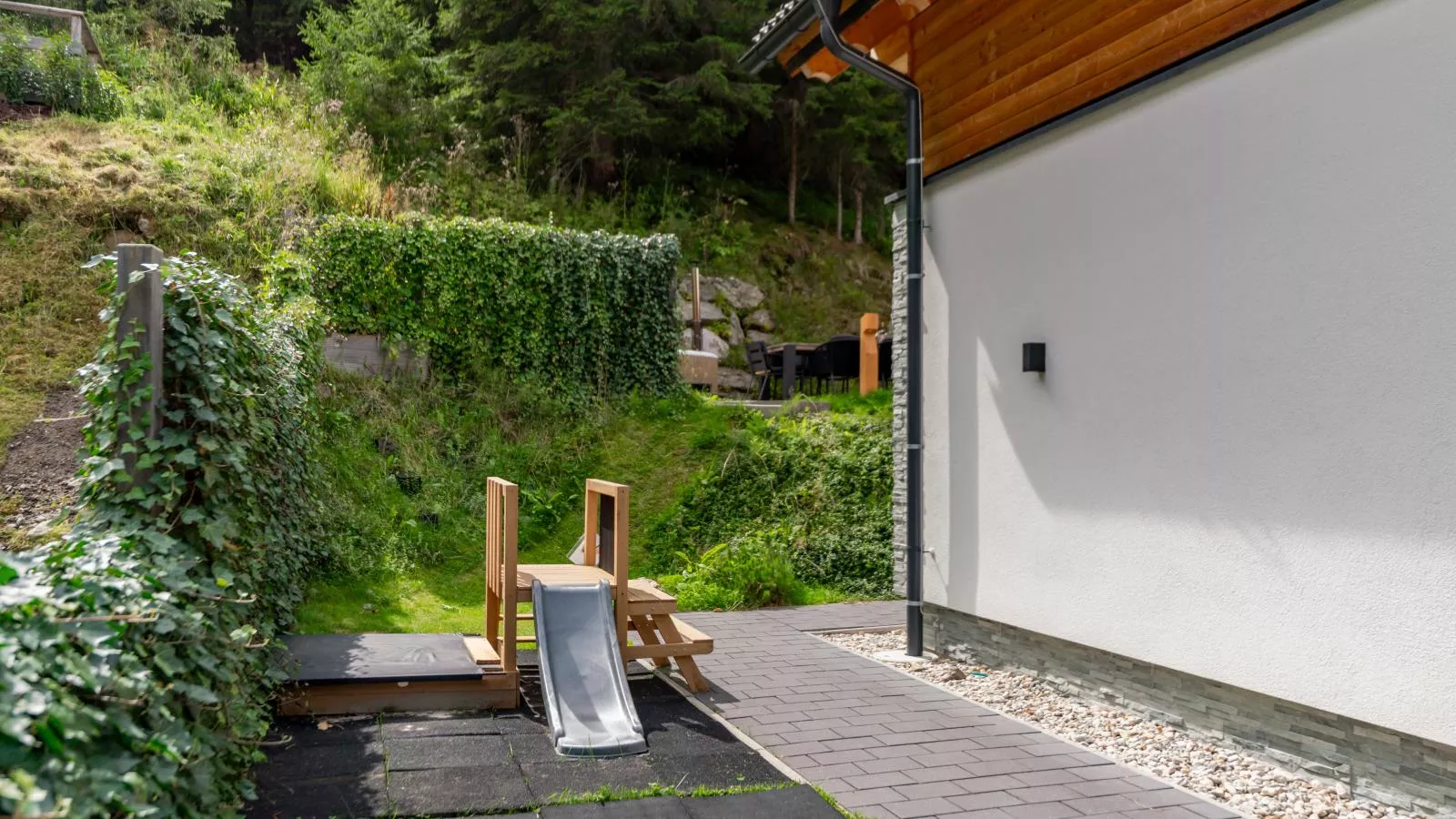 Haus Ganbei-Tuinen zomer