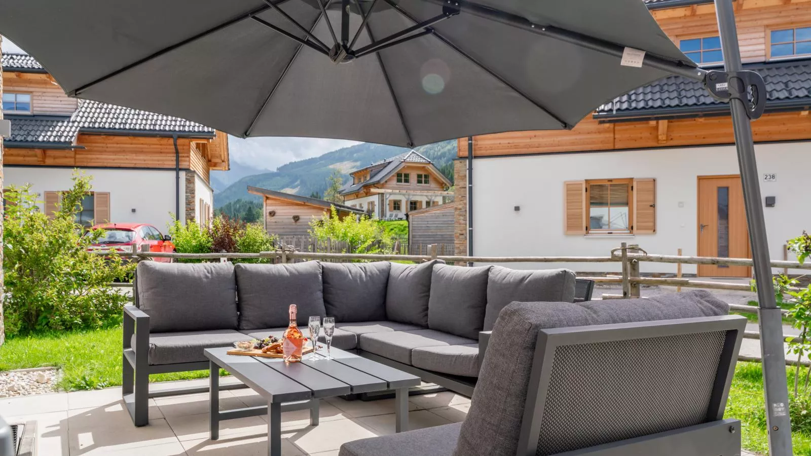 Donnersbach Lodge-Terrasbalkon