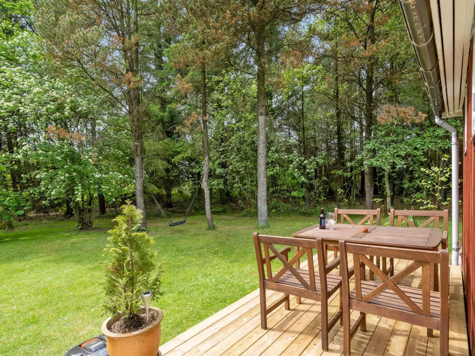 "Deik" - 2km to the fjord-Buiten